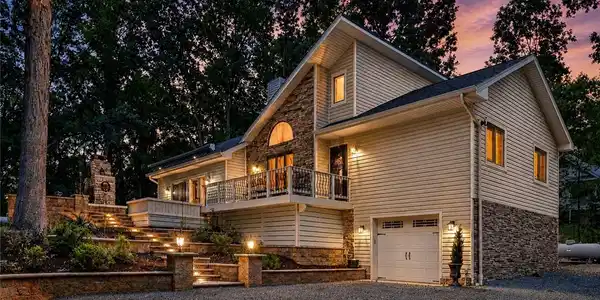 191 Oakwood Drive