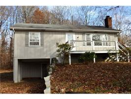 2160 Lakeview Dr