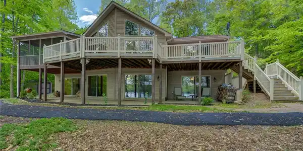 4503 Lake Anna Court