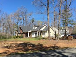 785 Oak Grove Dr