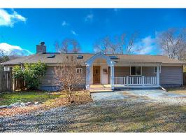 2217 Lakeview Dr