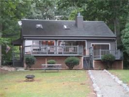 330 Lake Caroline Dr