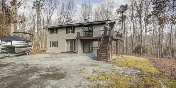 33 Kelly Circle
