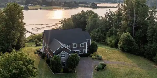 2647 Peach Grove Road