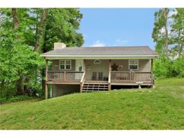 1233 N Lakeshore Dr
