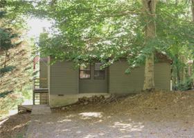 446 Lake Caroline Dr