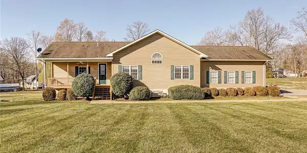 120 Lake Anna Drive