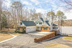 15018 Lakeside Court