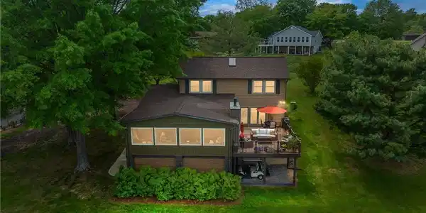 833 Lakewood Drive
