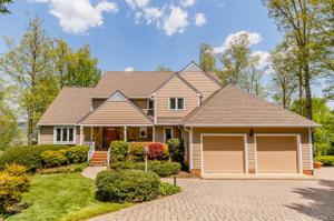 5302 Beechwood Point Ct