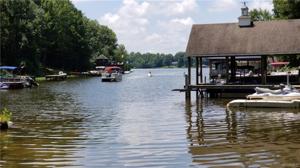 20101 Oak River Ct