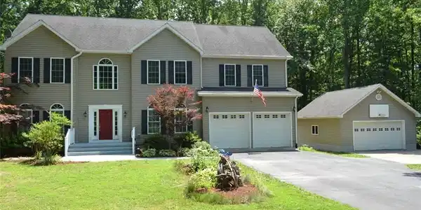 3909 Hatteras Court