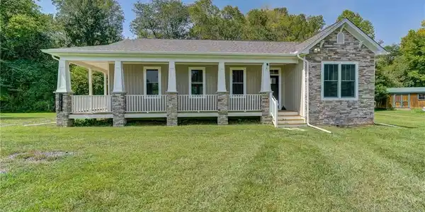 17308 Miss Mollys Lane