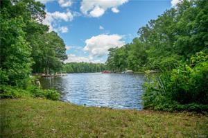 246 Lake Caroline Dr