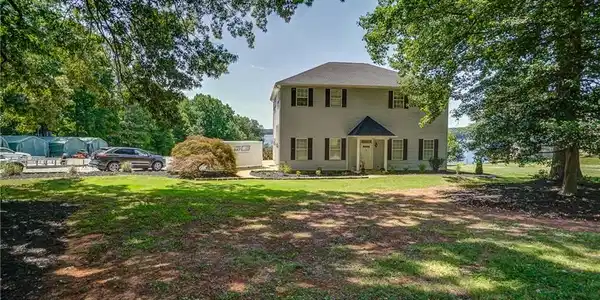 541 Lake Anna Drive
