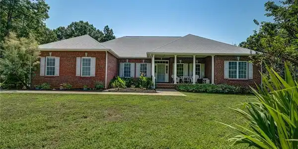 2224 Hensley Road