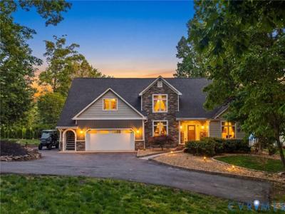 20149 Oak River Court