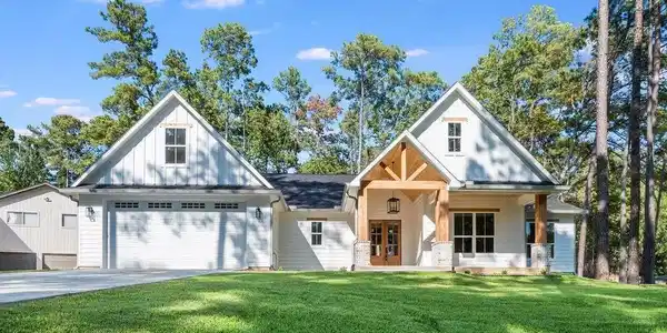 120 Boxwood Lane