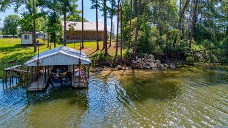 718 County Road 2693