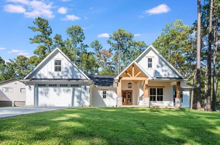 120 Boxwood Lane