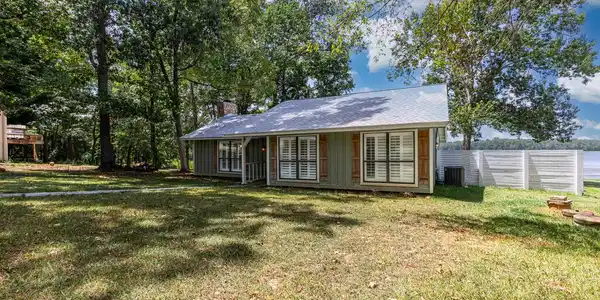 175 Lakeview Drive