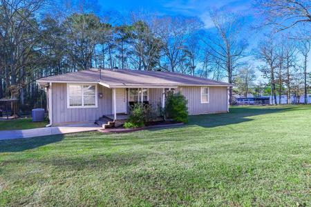 213 White Oak Drive