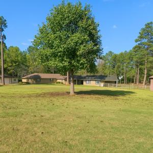 140 Edgewood Circle