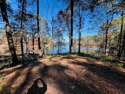 174 Whispering Pines Rd
