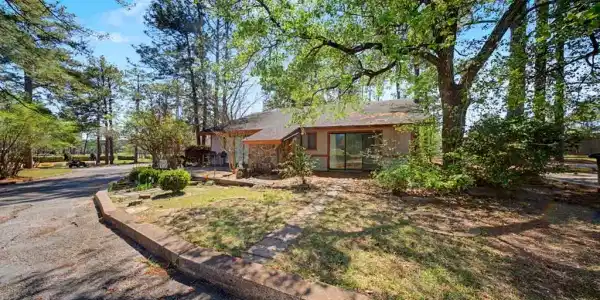 413 Club Villa