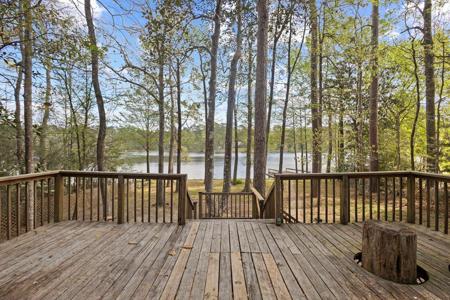 466 Galahad Loop Road