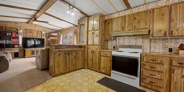 142 Roadrunner Drive