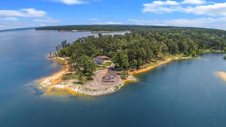 544 Lakewood Drive