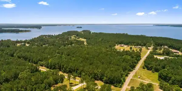 Image 3: Additional View