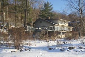 1115 East Lake Road
