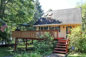 11 LAKESIDE AV