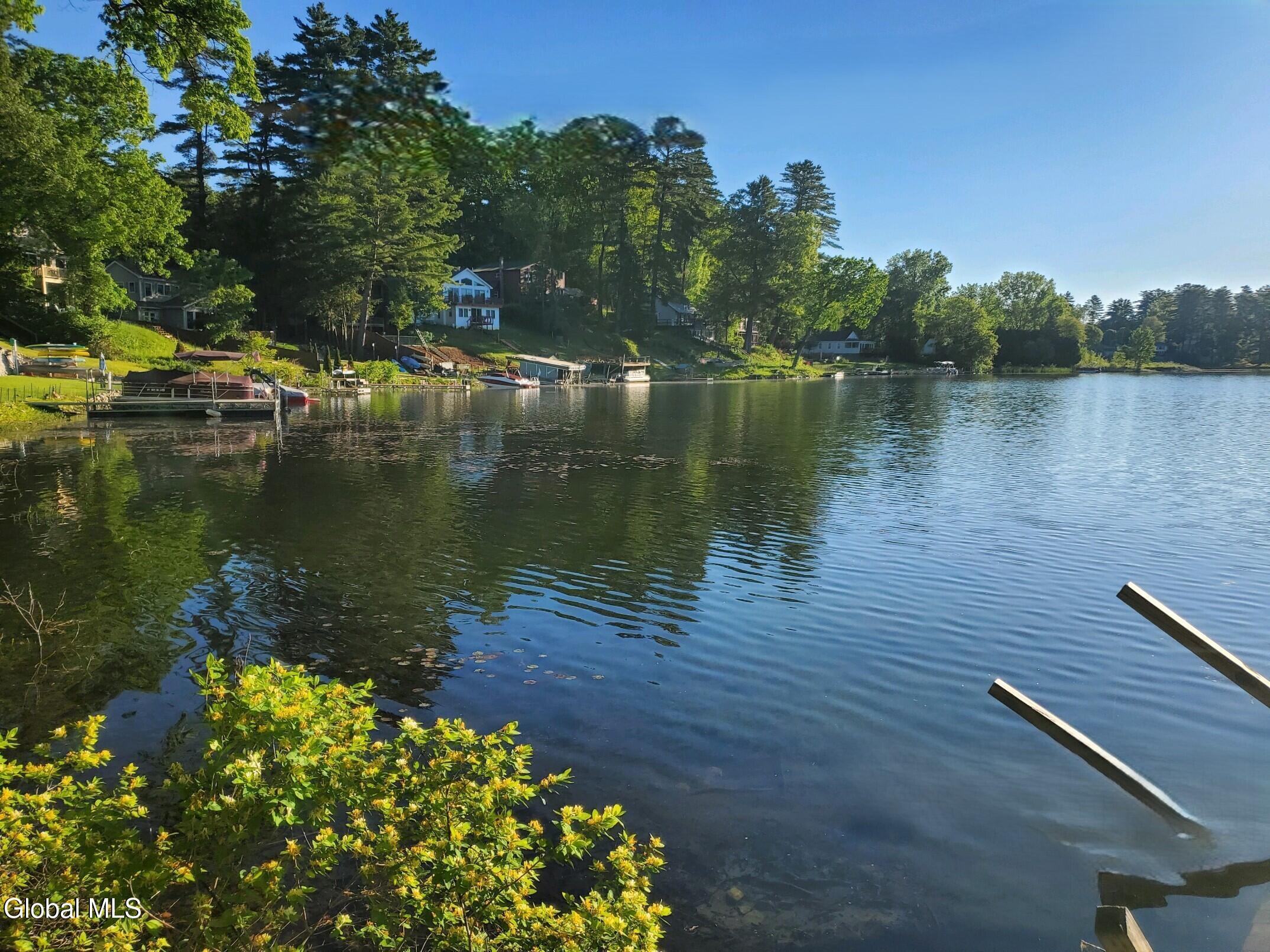 Image 3: 3