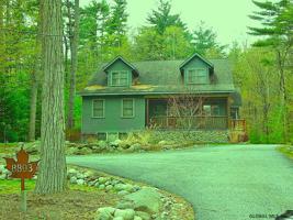 8893 LAKESHORE DR
