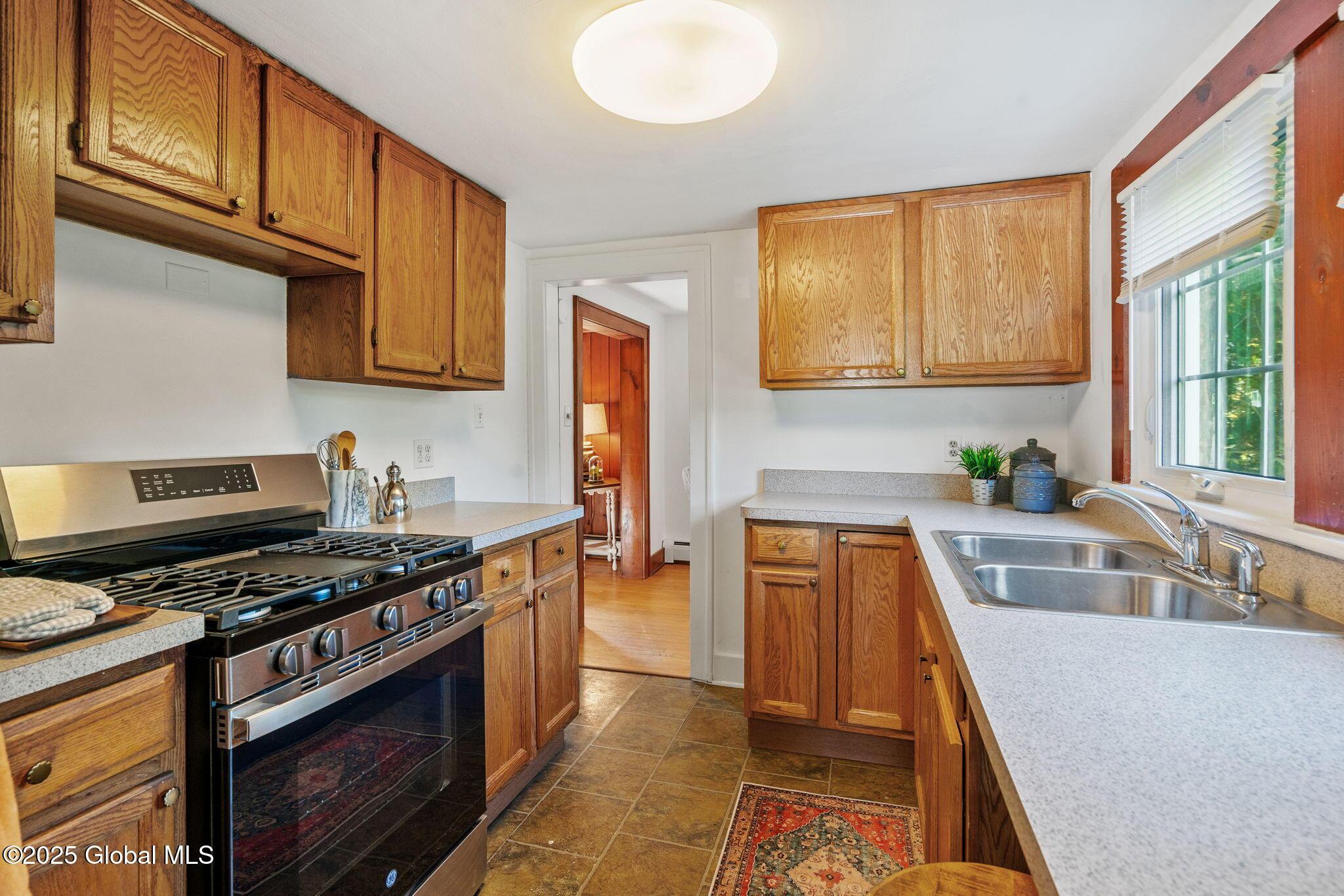 Image 2: 6-web-or-mls-539-ny-67