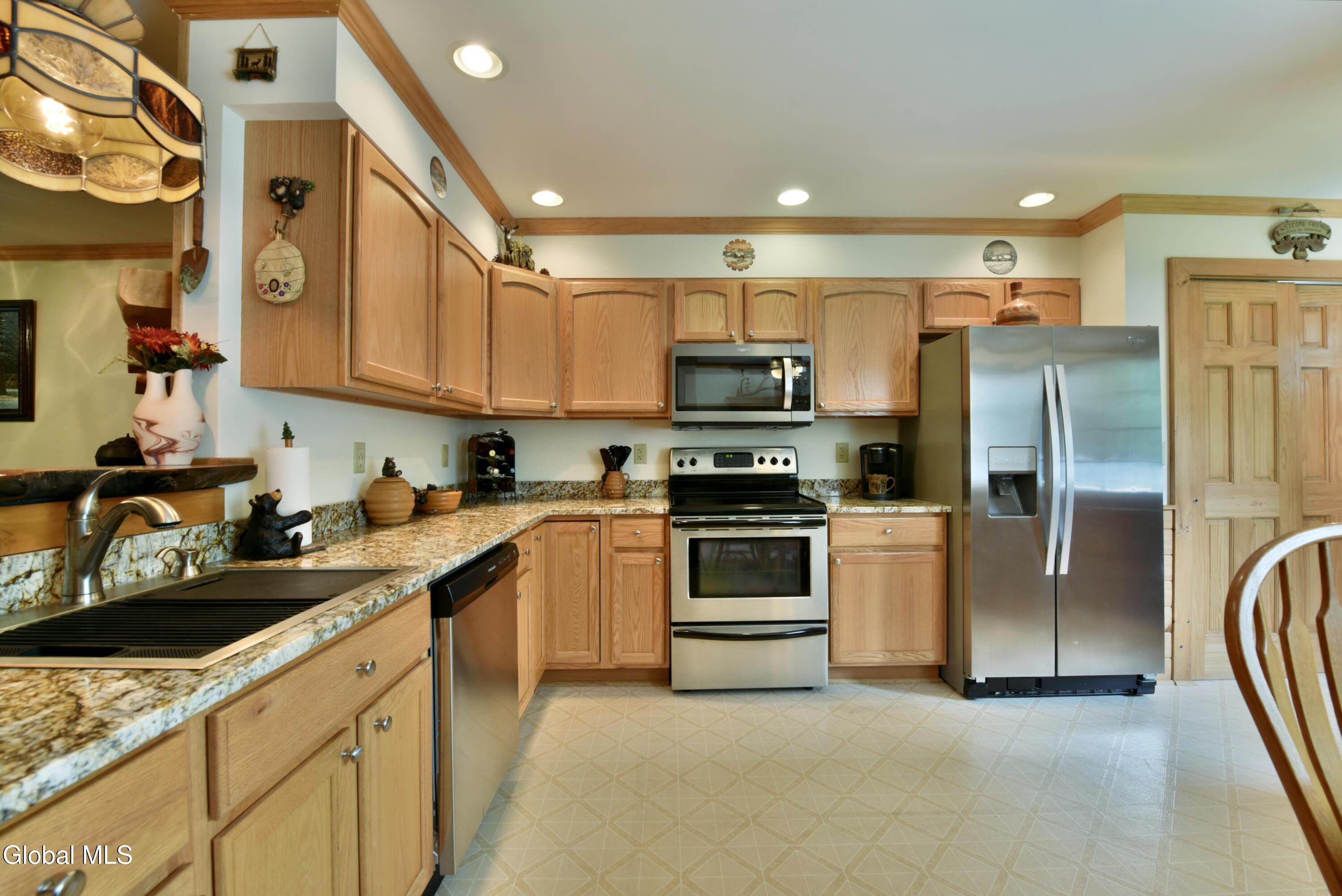 Image 3: 6 (1)