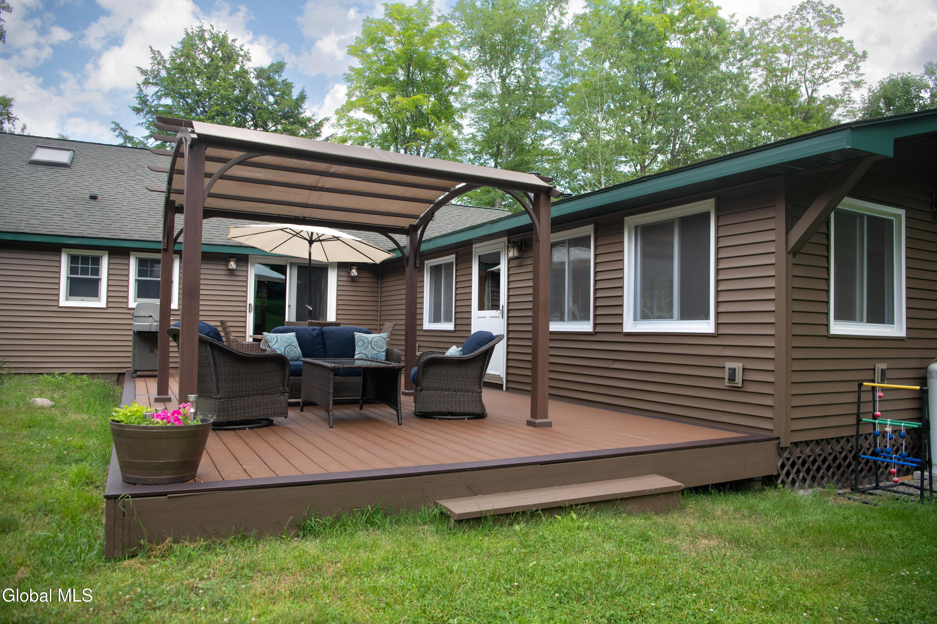 Image 2: Back Deck
