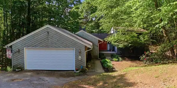 54 Carriage Hill Road