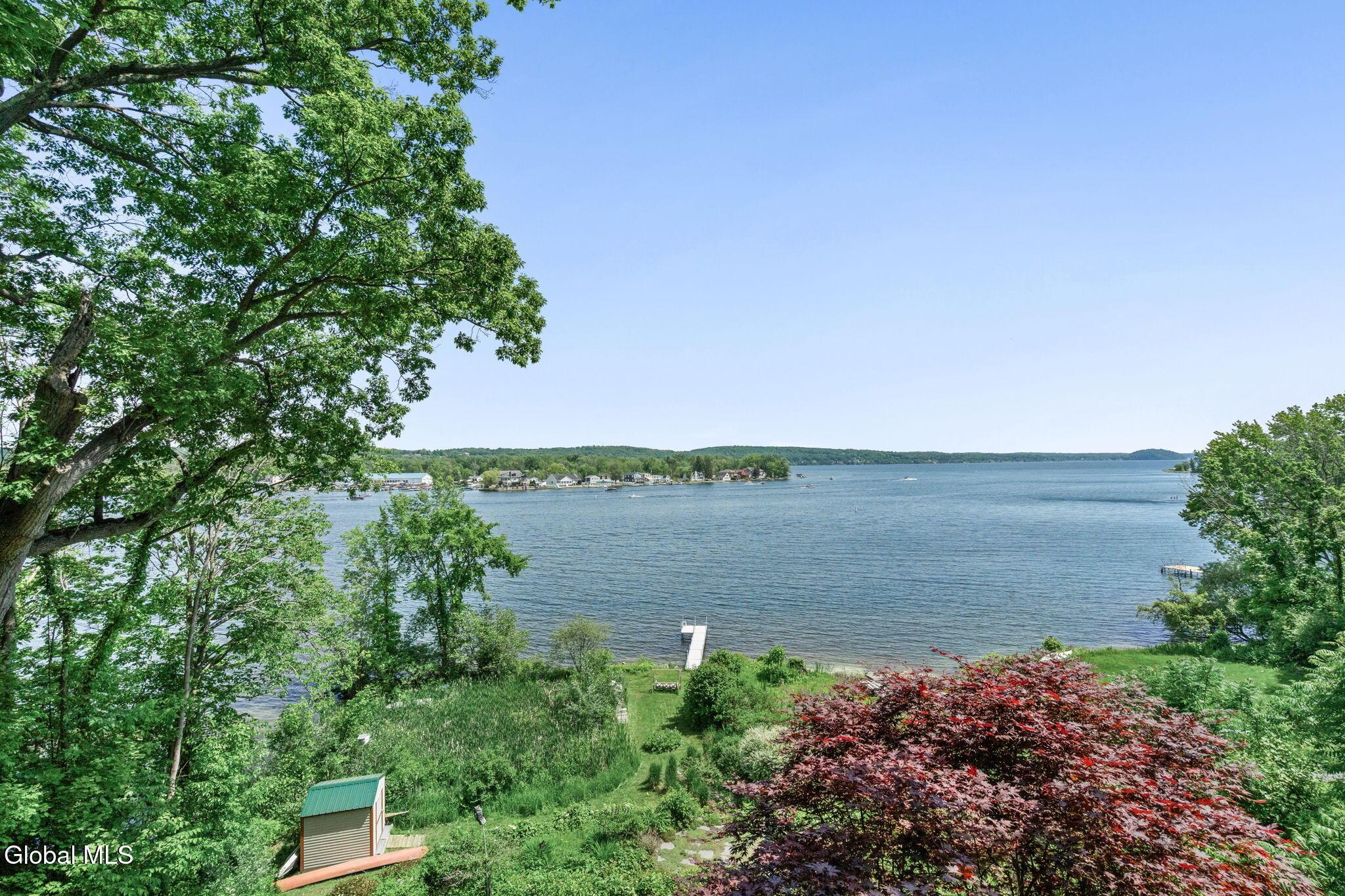 Image 3: 33-web-or-mls-674-crescent-ave
