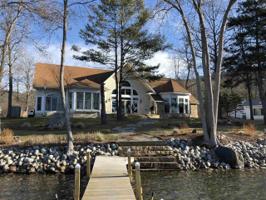 212 BLACK POINT RD
