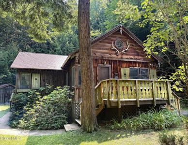 63 Chuckwagon Trail