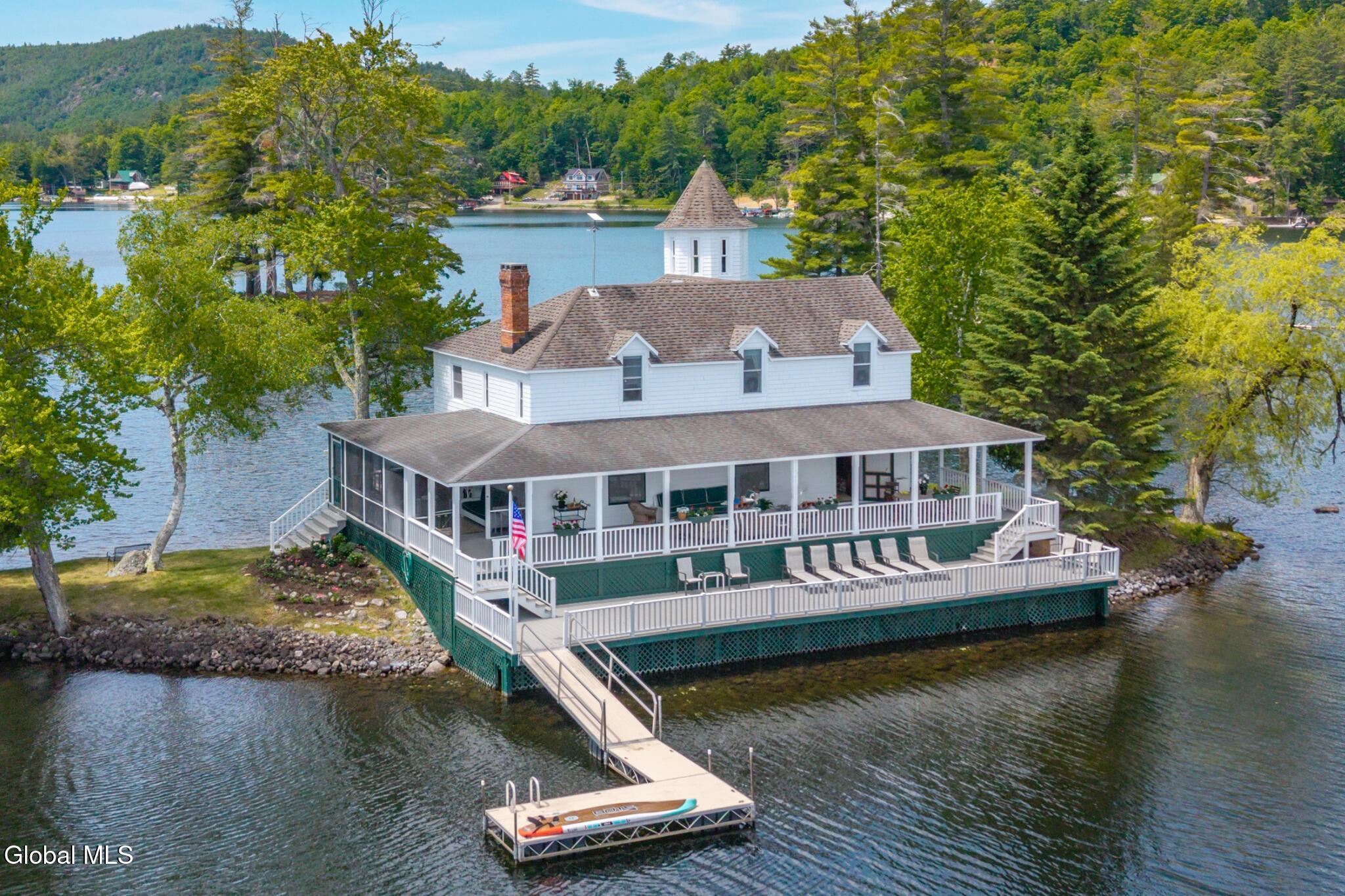 Image 4: Cropped - Island House (1)