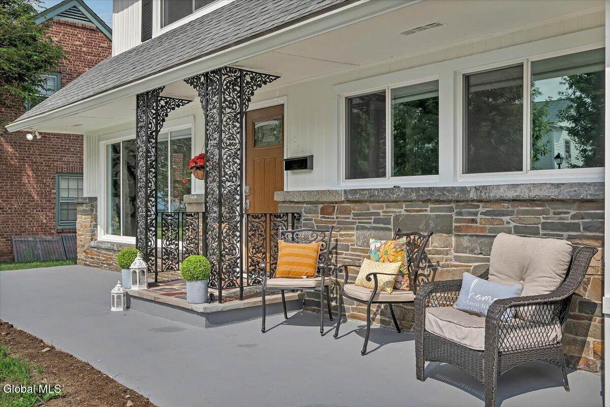 Image 2: 66-246 Lenox Ave-73