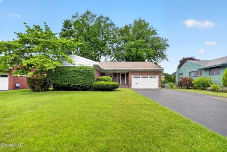 30 Colonial Avenue
