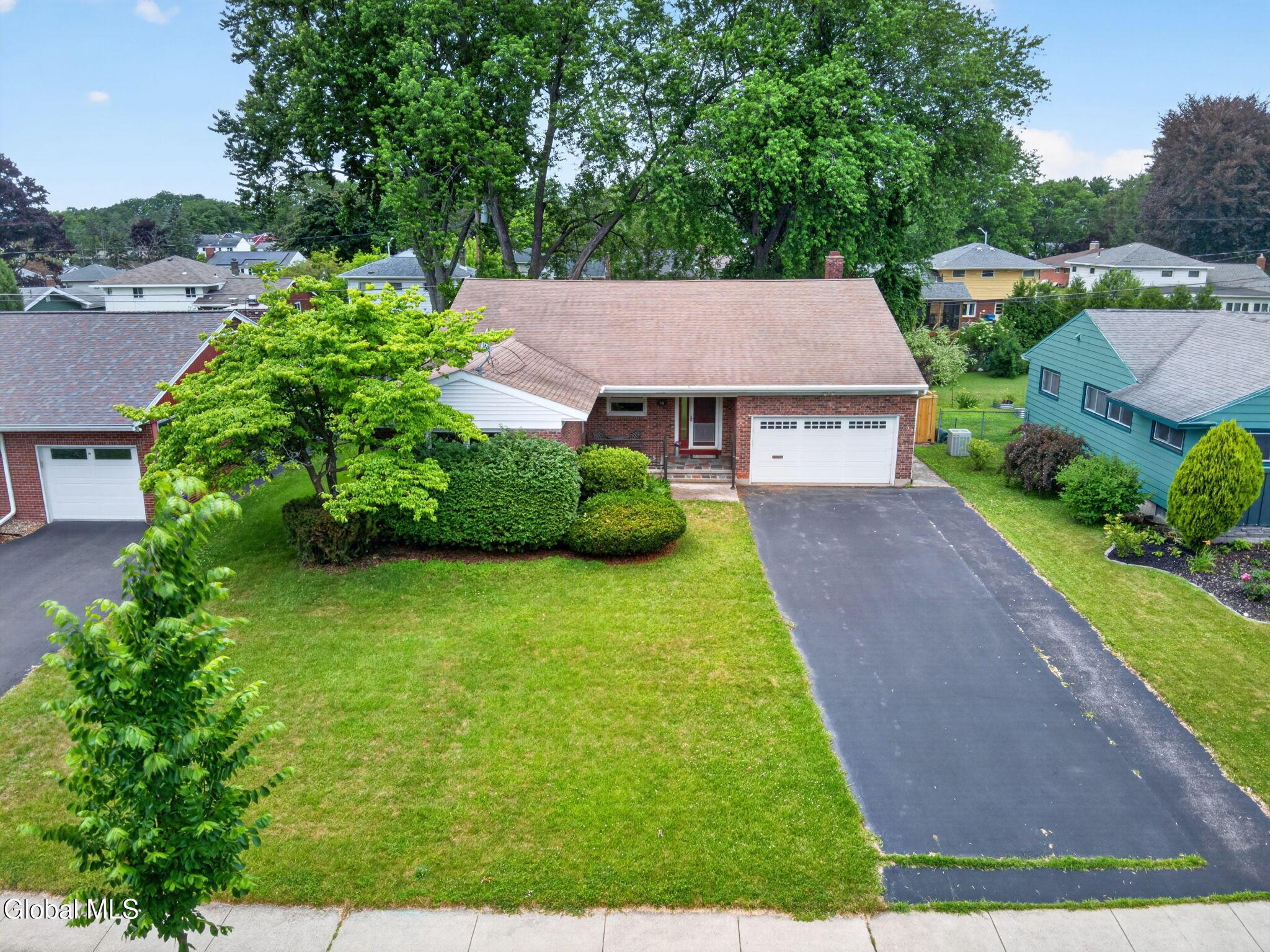 Image 2: 29-web-or-mls-DJI_0541