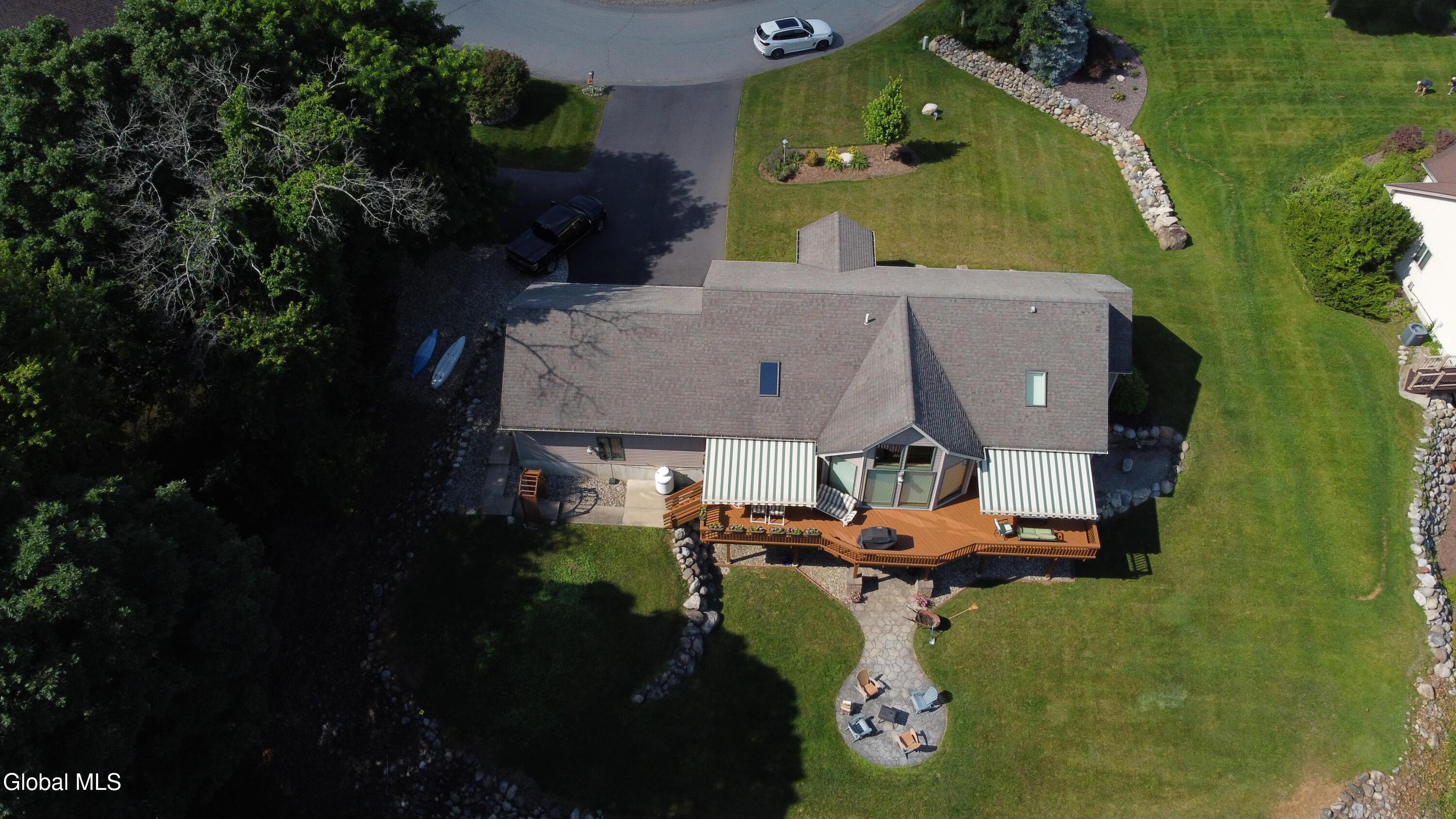 Image 4: Whole Property View