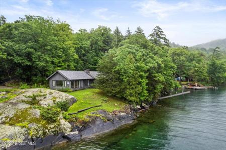 842 Gull Bay Road